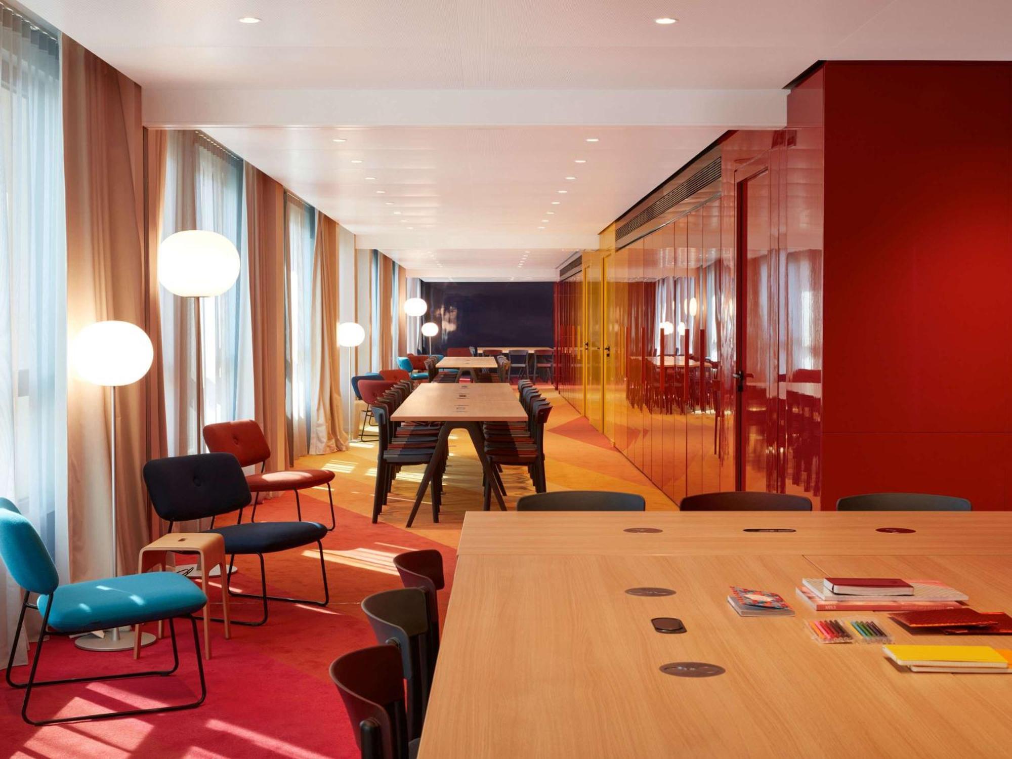 Hotel So